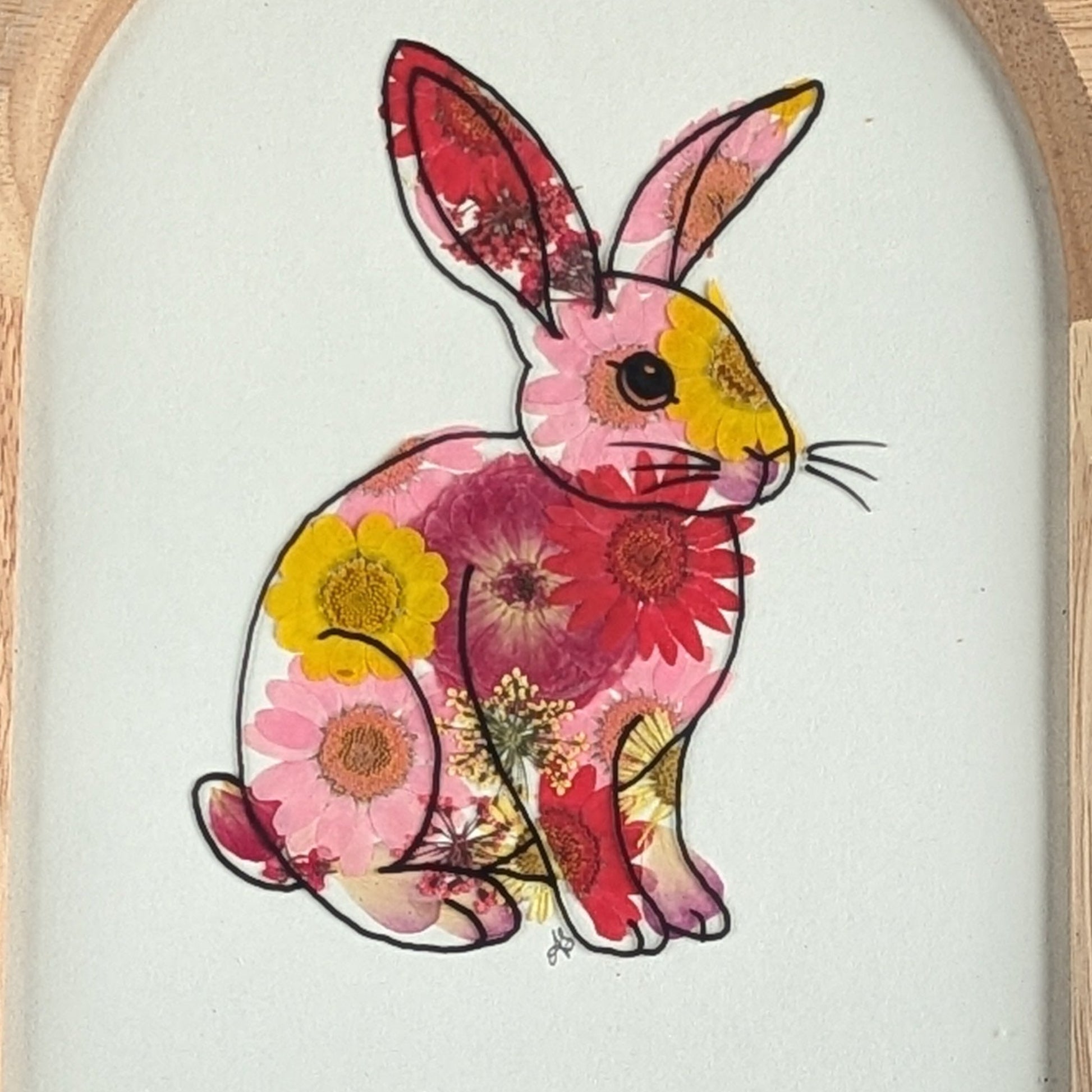 Cadre Faunéa avec dessin imprimé de lapin et fleurs séchées pressées avec indication des dimensions