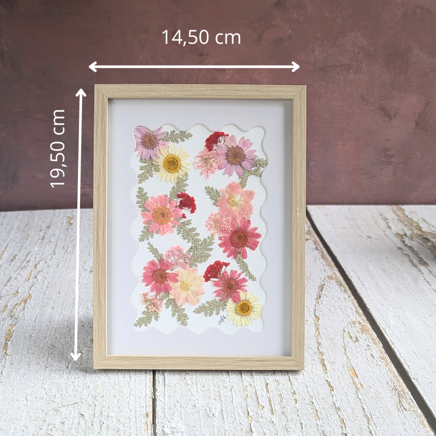 Cadre Florésie en fleurs séchées pressées avec indication des dimensions, format 12 × 17 cm